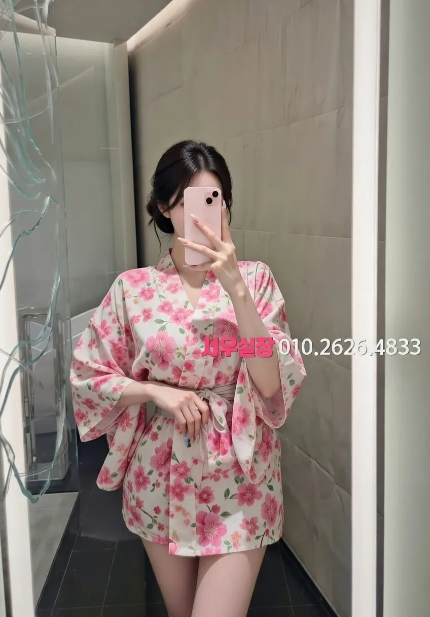 달동 미러룸 프리미엄 라인업 2번 프로필